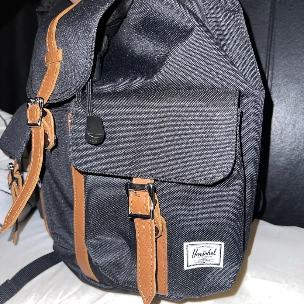 Herschel Supply Company Dawson 13 L Black and Tan Mini Backpack NWOT